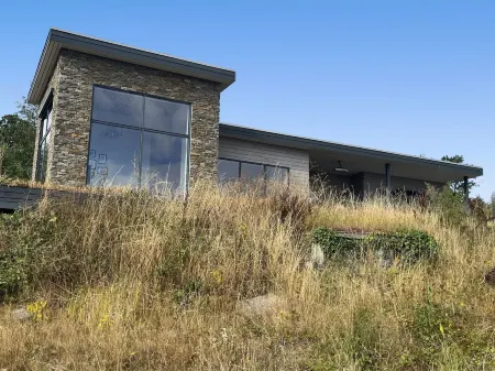 "Linda" - 200m from the Sea Отели в г. Allinge