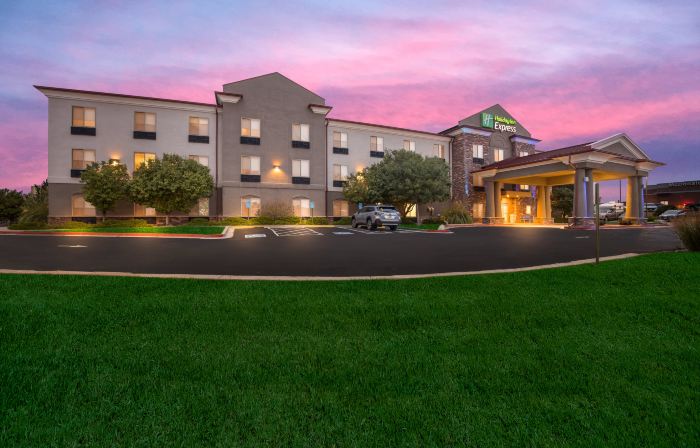 Holiday Inn Express & Suites LIMON I-70 (EX 359) by IHG
