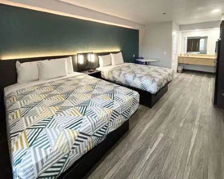 Studio 6 Bakersfield, CA - South Hotels in Bakersfield