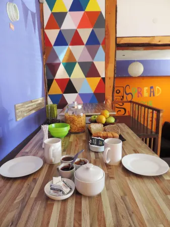 Hopa-Home Patagonia Hostel & Bar