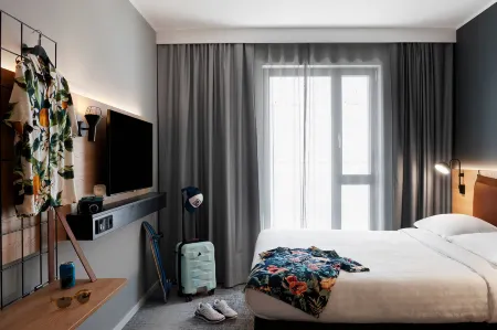 Moxy Milton Keynes Отели рядом с достопримечательностью «ANV Measurement Systems»