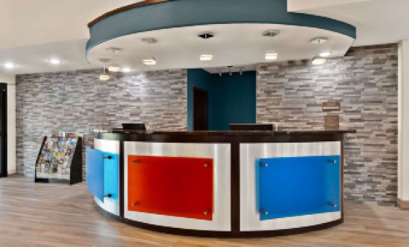 Comfort Suites