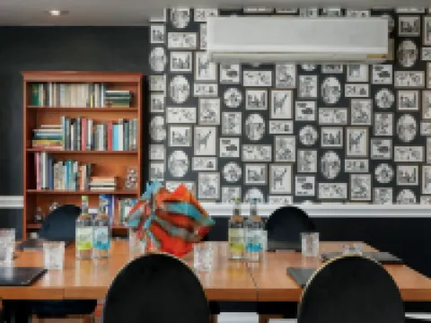 The Royal Adelaide Hotel Hotels in Windsor