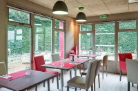 Campanile Villennes-Sur-Seine - Poissy - Hôtel rénové en 2024 Hôtels à : Triel-sur-Seine