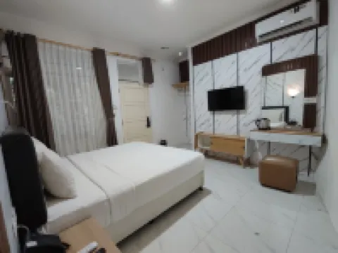 Chevilly Resort & Camp