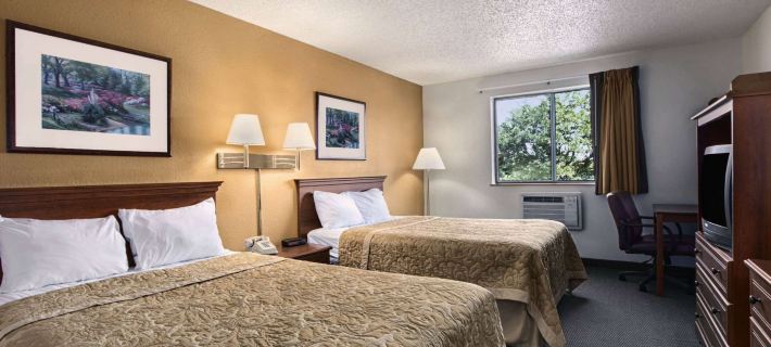 Super 8 by Wyndham Canton/Livonia Area Hotels in Wayne County