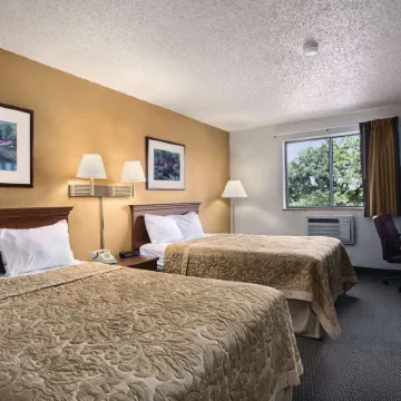 Super 8 by Wyndham Canton/Livonia Area