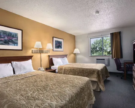 Super 8 by Wyndham Canton/Livonia Area Hotels in Canton
