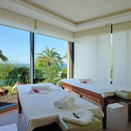 Pestana Promenade Ocean Resort Hotel