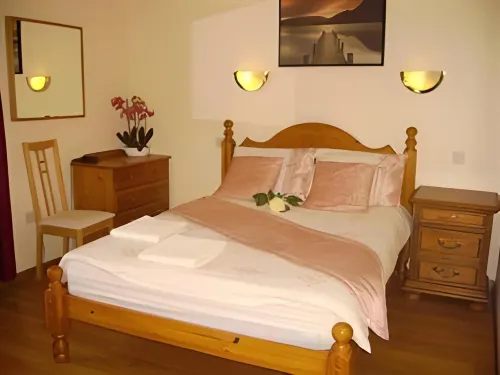Stansted Airport Lodge Hotels in Birchanger