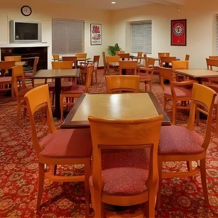 Four Points by Sheraton Dallas Arlington Entertainment District
