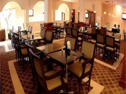 夏洛特上城萬楓酒店及套房 夏洛特酒店