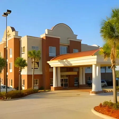 Holiday Inn Express & Suites BROOKHAVEN by IHG
