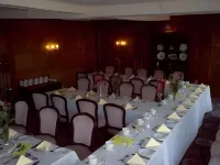 The Falcon Hotel Hotels in Doddenham