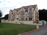 Sweet Home Appart'Hôtel Deauville Sud Hotels in Saint-Arnoult