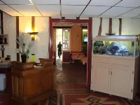 Logis Hôtel Restaurant Métropole Hotels in Saint-Jean-le-Comtal