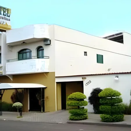 Hotel Carolina Plaza