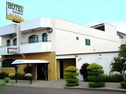 Hotel Carolina Plaza فنادق في أوبيرابا