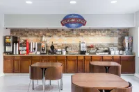 Baymont by Wyndham Anderson - breakfast