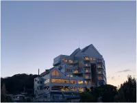 New WestPeninsula Hotel