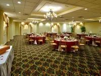 Mcm Eleganté Hotel & Conference Center