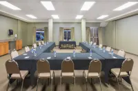 Ramada by Wyndham Clairmont/Grande Prairie Hotels in Clairmont