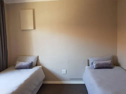 Comfortable Furnished Apartment Wi-fi+Free Parking