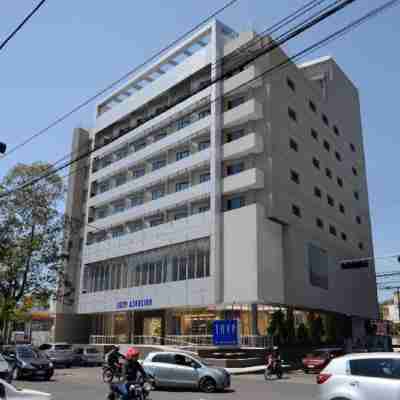 Tryp By Wyndham Asuncion Hotel Exterior