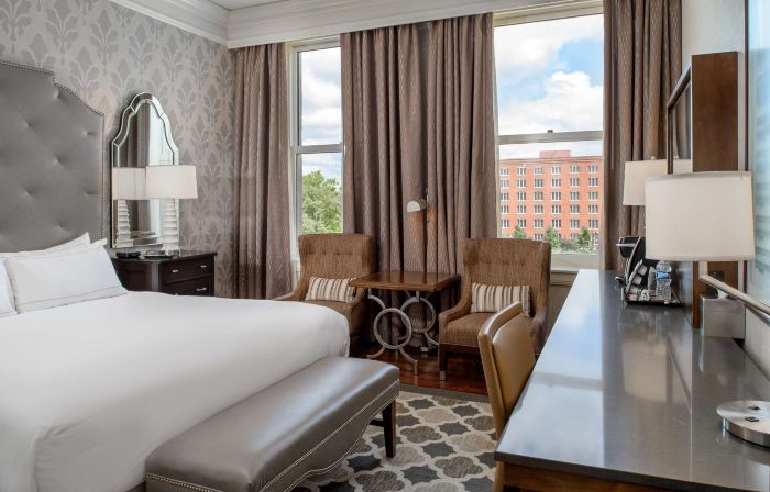 St. Louis Union Station Hotel, Curio Collection by Hilton