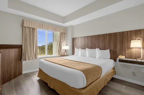 Luxury Fully Equipped Resort Condo 1 Mile from  Universal
