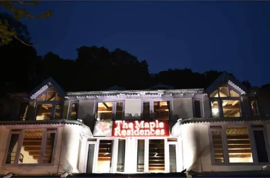 StayApart I the Maple Residences - Lake Front