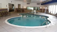 Holiday Inn Express & Suites CAMBRIDGE by IHG - Pools