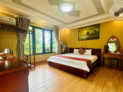 BAZAN HOME - Hotel & Bungalow Hotels near Nhà mồ Làng PleiỐp