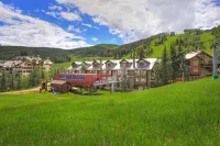 The Osprey at Beaver Creek, a RockResort - Mountain view