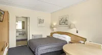 Moe Parklands Motel Hotel di Moe