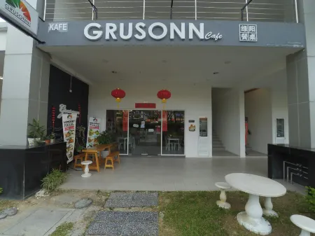 No.4 the Cave @ Puchong Skypod Residence Отели в г. Пучонг