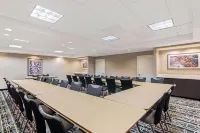 La Quinta Inn & Suites by Wyndham Birmingham Homewood Hotels in Homewood
