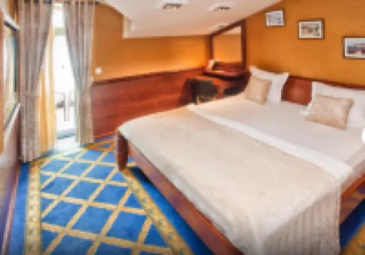 Wonderful studio with jacuzzi and private beach