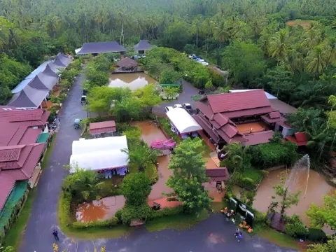 Ruean Thai Nai Bang by Pansak Resort