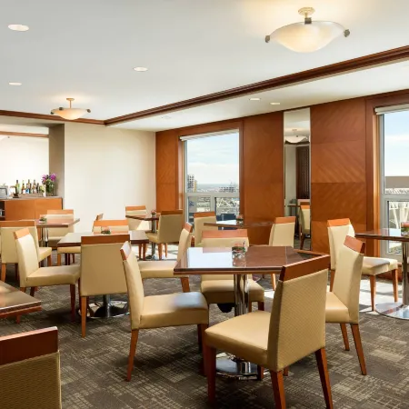 San Diego Marriott Gaslamp Quarter Отели рядом с достопримечательностью «Стадион «Петко-Парк»»