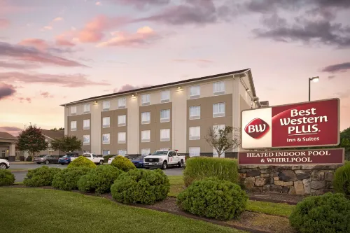 Best Western Plus Crossroads Inn  Suites