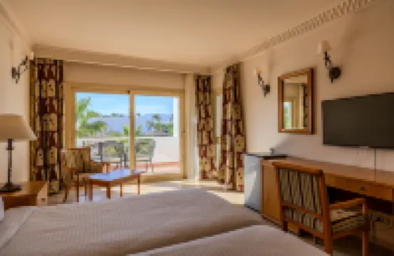 CONTINENTAL PLAZA BEACH RESORT by IHG