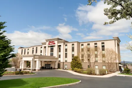 Hampton Inn & Suites Ephrata - Mountain Springs Отели в г. Адамстаун