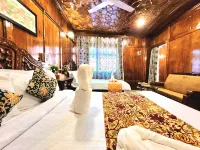 Aziz Palace Group of Houseboats