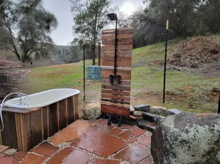 A perfect getaway surrounded by nature and close to town