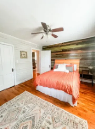 The Grate House — 1947 Charm w/ Marble, Hardwood & Fenced Yard by Harding