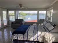 Cozy studio condo on Lake Hamilton, petfriendly!