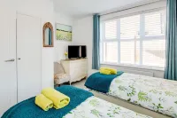 'Spire View'  New Forest Holiday Home - 3 minutes walk to the open forest