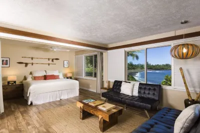 Oceanfront #3 at Hana Kai Maui - 1 Bedroom Corner Unit 100ʻ from Water! Hotels near Hāna Bay Beach Park