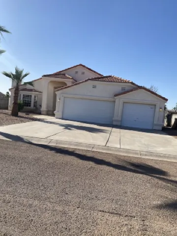 SummerHaven 5 minute drive to river Hotels in Mohave Valley